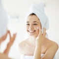 The Best Natural Skincare Ingredients for Improved Skin Hydration and Moisture Levels