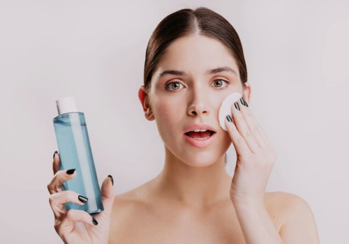 The Best Ways to Remove Makeup Before Natural Skincare